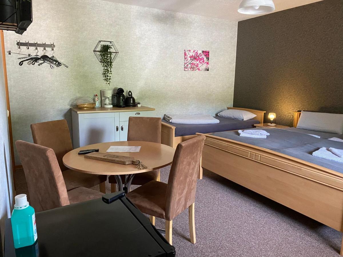 Rooms4Ring Privatzimmer Am Nurburgring Quiddelbach Esterno foto