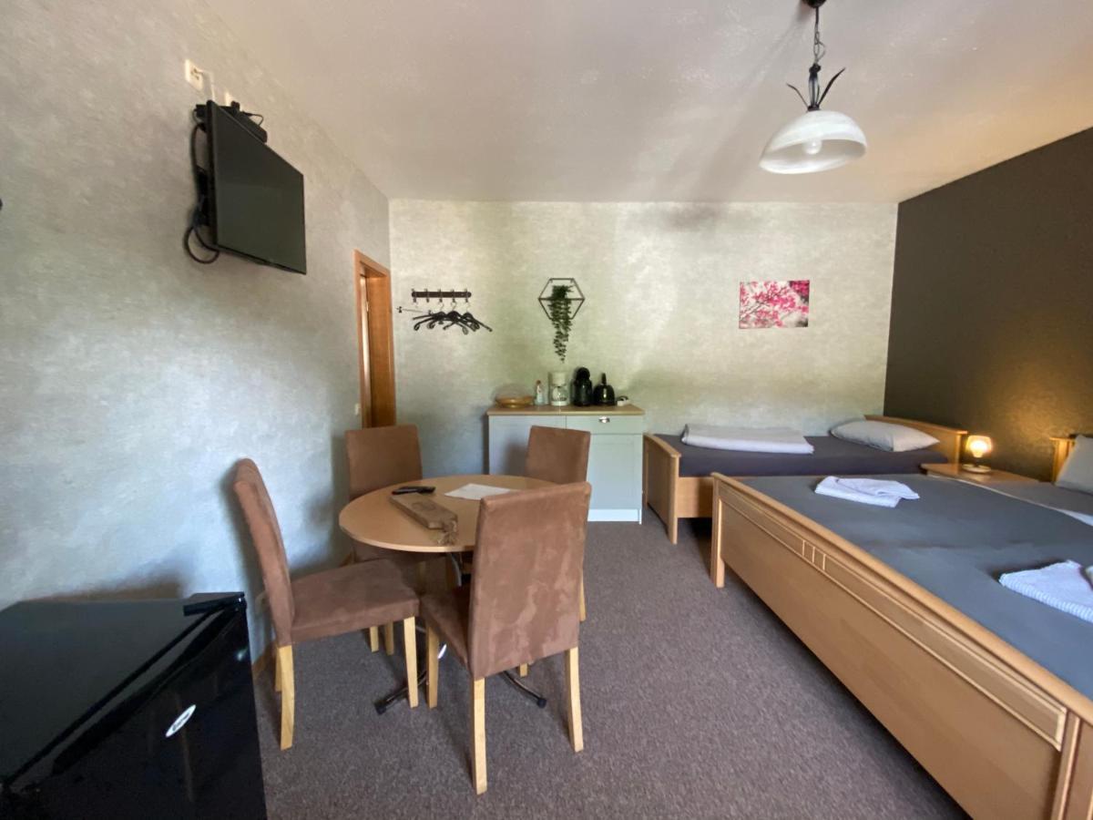 Rooms4Ring Privatzimmer Am Nurburgring Quiddelbach Esterno foto